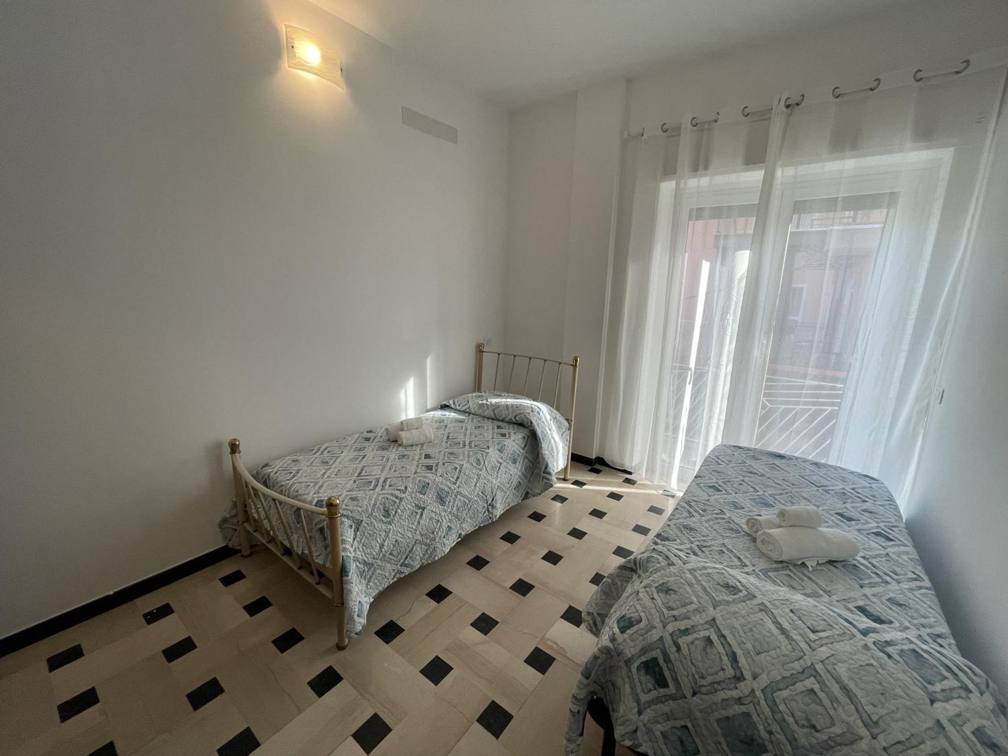 Apartamento Airaldi8 -Ex La Reggia- Trilocali In Centro A 50 M Dal Mare Alassio Habitación foto